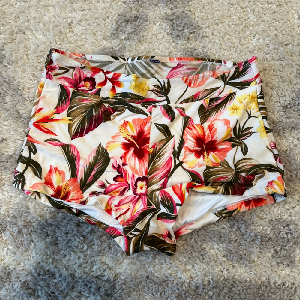 Old Navy swimsuit shorts size large